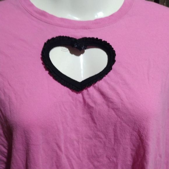 Lucky Thirteen Top Juniors Size Large Shirt With Heart Shape Opening On Front - Picture 2 of 12